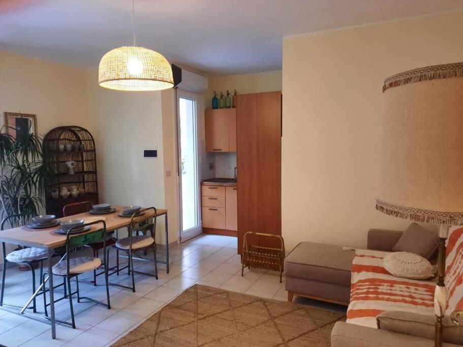 Centrale Vicino Spiagge E Ciclabile + Box-Auto ! Apartment Арма ди Таджия Екстериор снимка